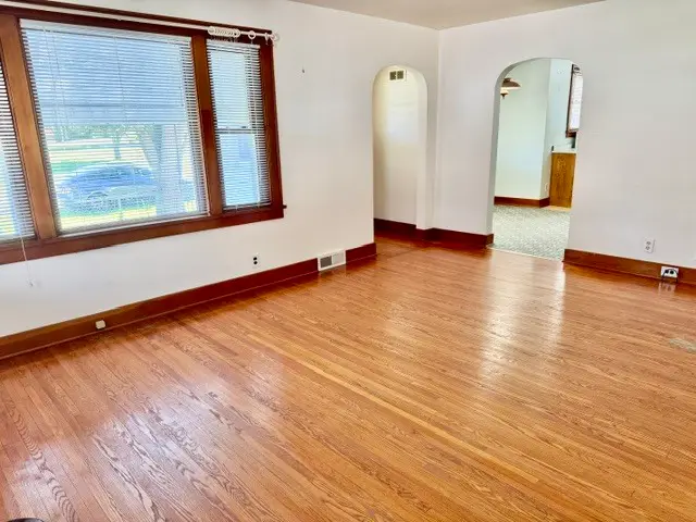 409 Oak Street, Cedar Point, IL 61316 - #3