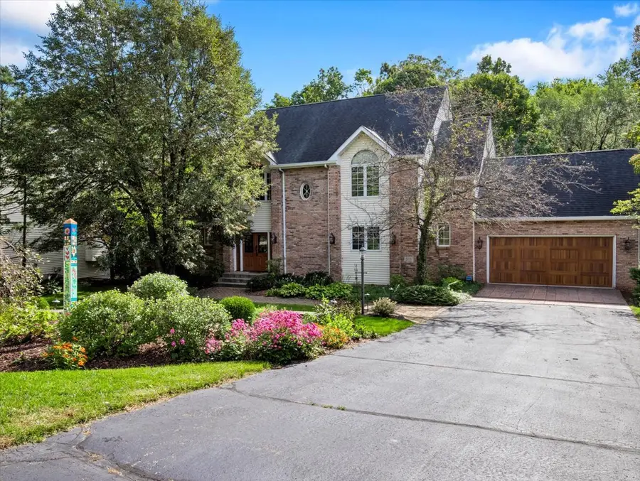 5131 Regents Park Road, Rockford, IL 61107 - #2