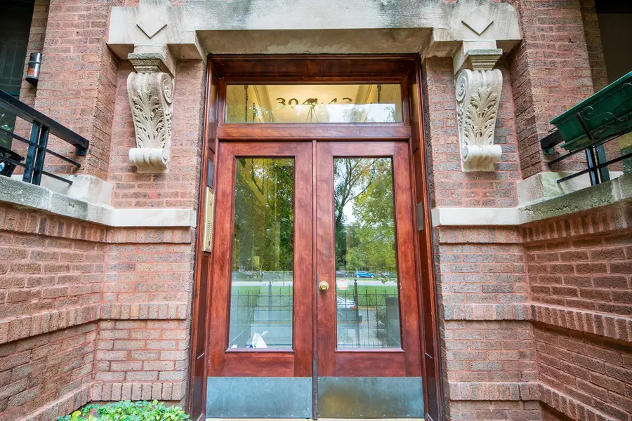 3043 W Logan Boulevard #1W, Chicago, IL 60647 - #2