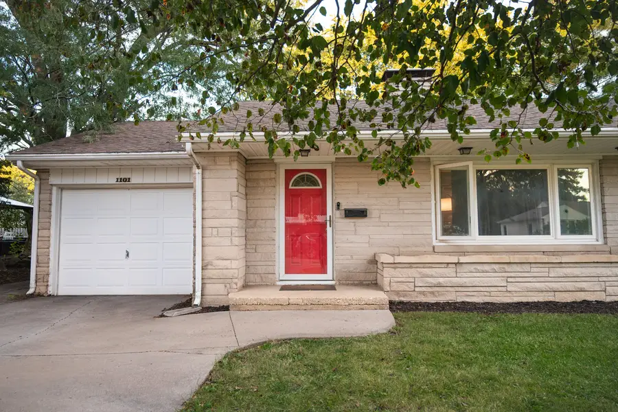 1101 N Main Street, Rochelle, IL 61068 - #2
