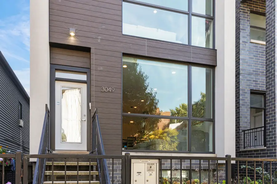 3049 W Lyndale Street #1, Chicago, IL 60647 - #2