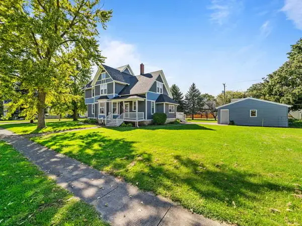 1203 W Lincoln Avenue, Rochelle, IL 61068