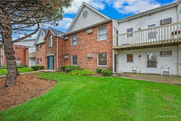 1372 Cunat Court #1D, Lake In The Hills, IL 60156