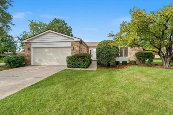 4568 Lindenwood Lane, Northbrook, IL 60062