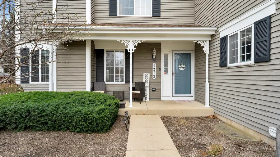 1312 Sandhurst Lane #1312, South Elgin, IL 60177 - #3