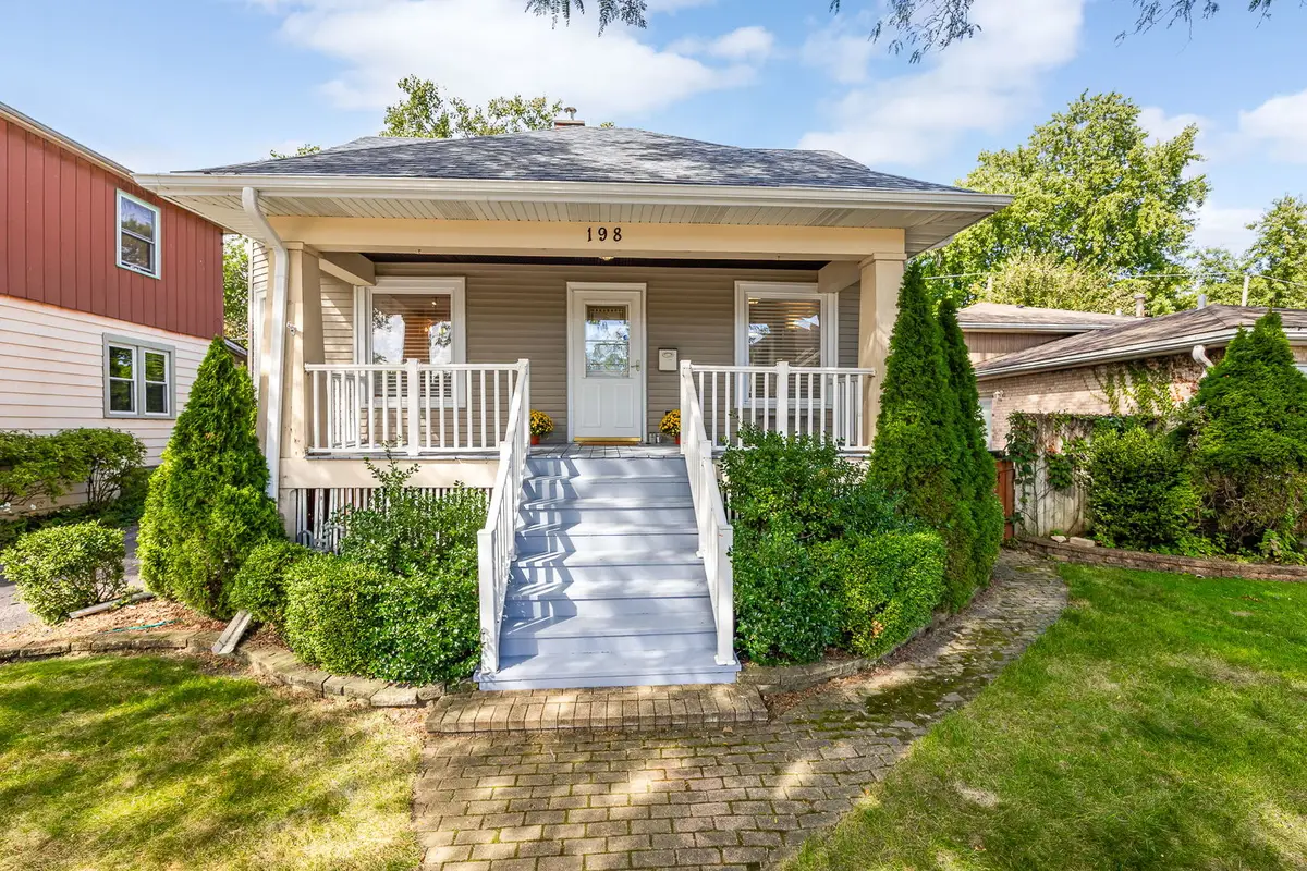 198 W Quincy Street, Riverside, IL 60546 - #1