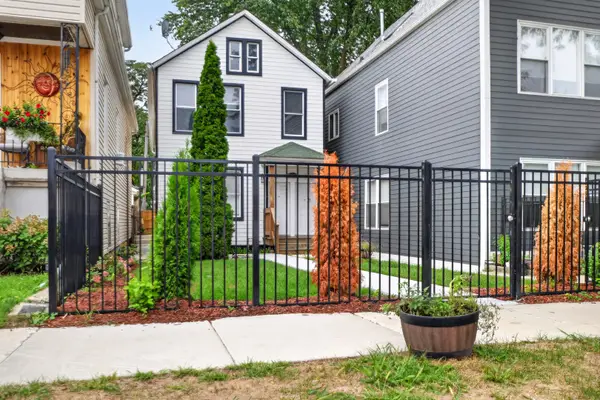 2818 N Drake Avenue, Chicago, IL 60618