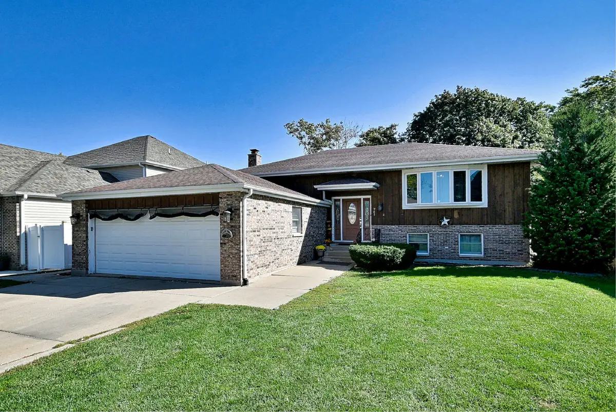 741 N Michigan Street, Elmhurst, IL 60126 - #1