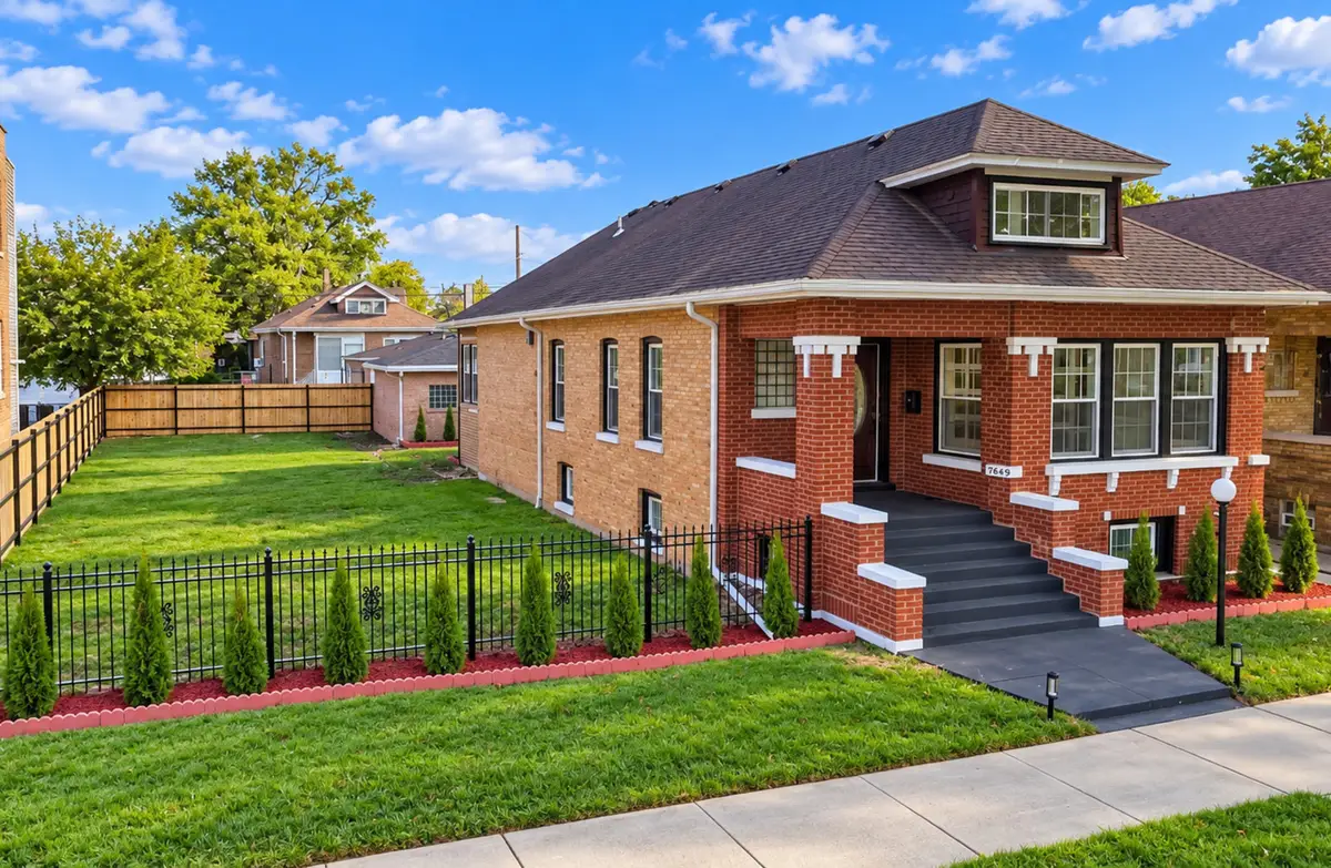 7649 S Luella Avenue, Chicago, IL 60649 - #1