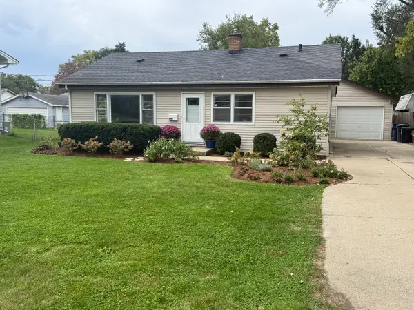 1445 N Webster Street, Naperville, IL 60563
