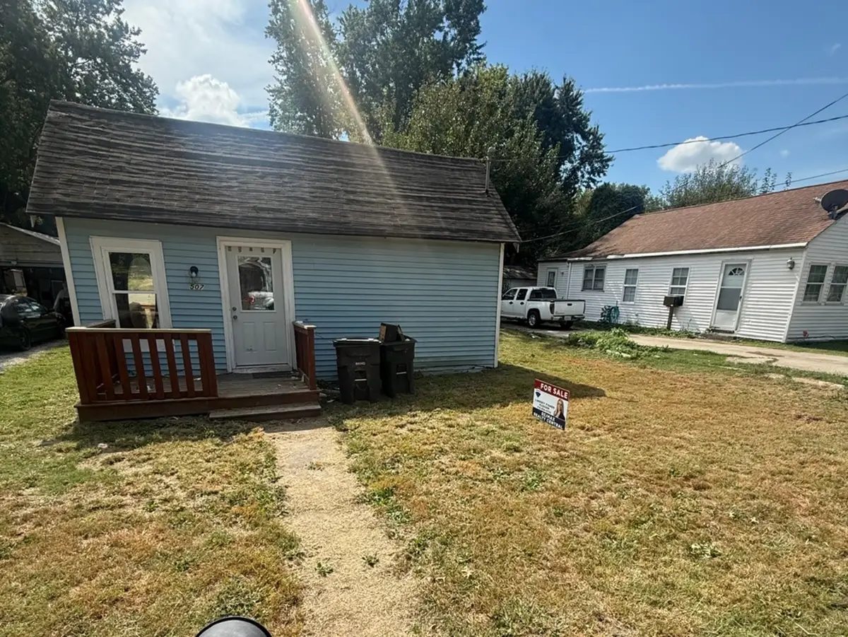 507 W Baird Street, Carbondale, IL 62901 - #1