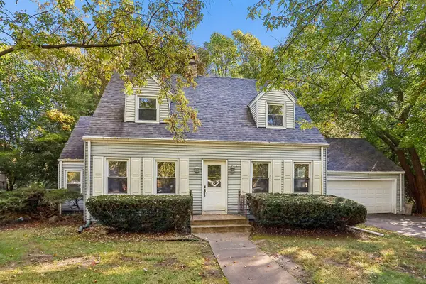 210 Pembroke Avenue, Joliet, IL 60433