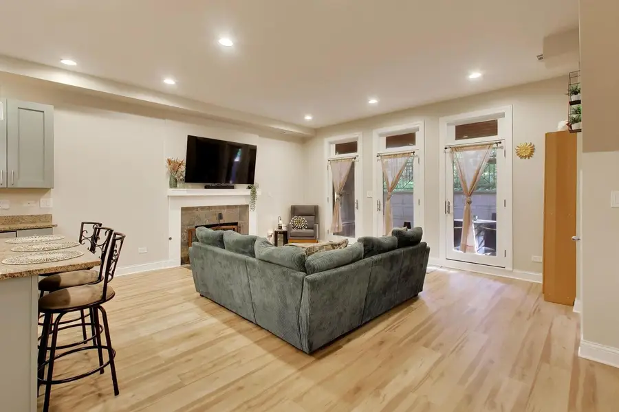 6100 N Hermitage Avenue #G, Chicago, IL 60660 - #3
