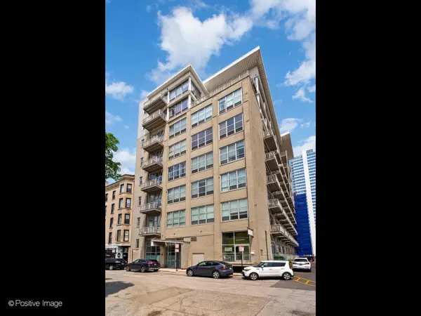 770 W Gladys Avenue #706, Chicago, IL 60661