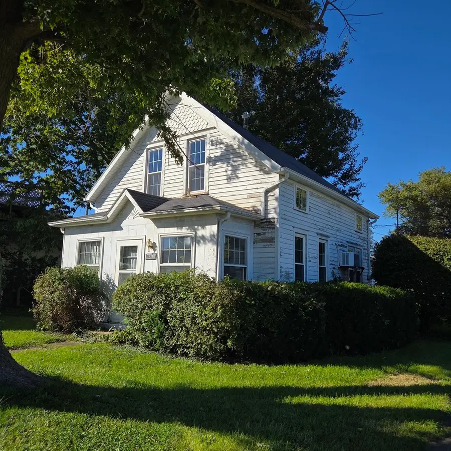 301 3rd Street, Sherrard, IL 61281 - #2