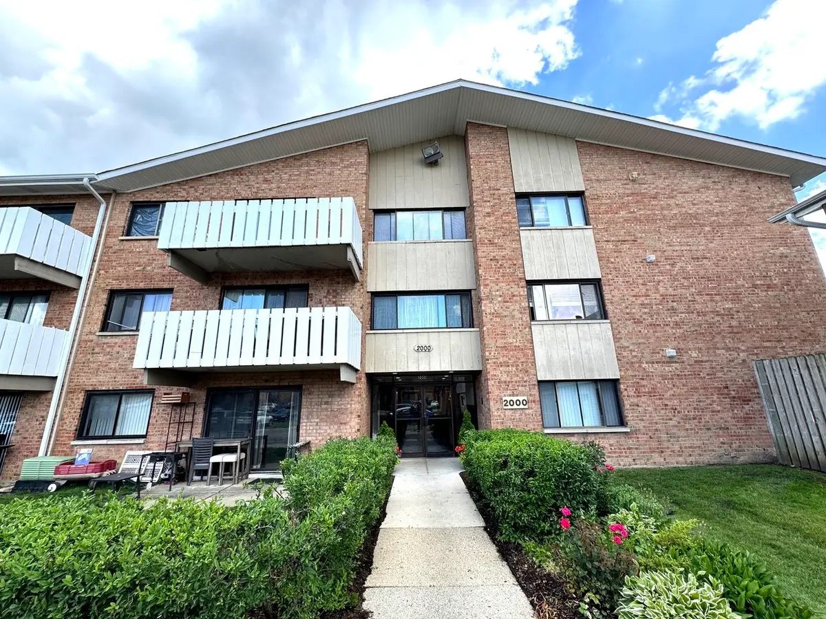 2000 Bayside Drive #110, Palatine, IL 60074 - #1