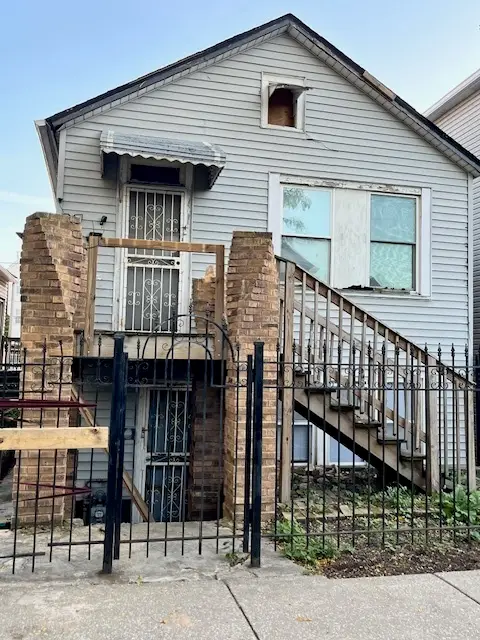 2841 W 23rd Street, Chicago, IL 60623