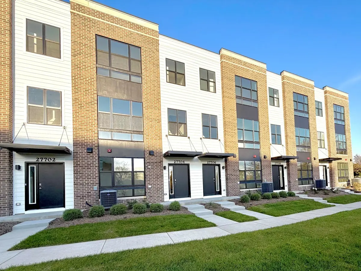 27680 Maecliff Drive, Warrenville, IL 60555 - #1