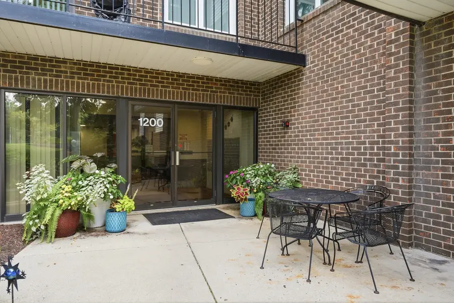 1200 W Northwest Highway #307, Mount Prospect, IL 60056 - #2