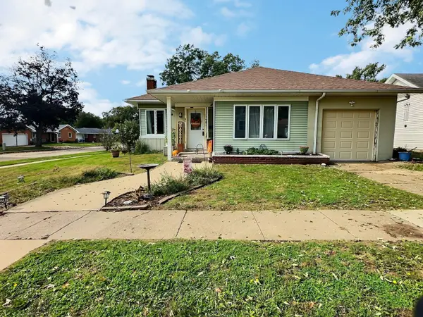 501 9th Avenue, De Witt, IA 52742