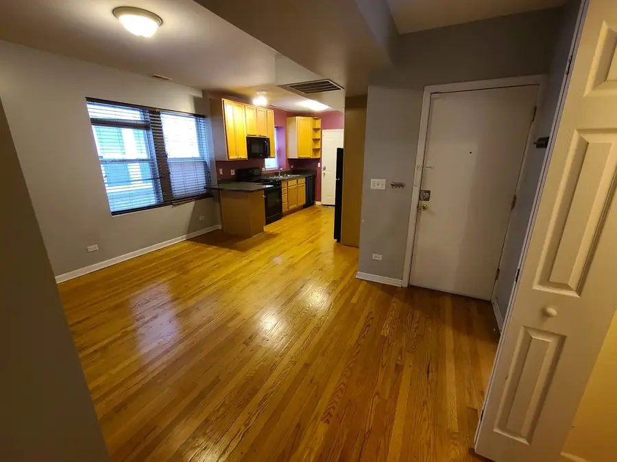 2318 W Rosemont Avenue #2, Chicago, IL 60659 - #3