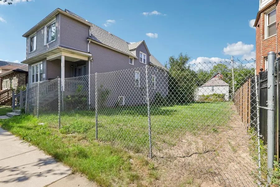 7918 S South Shore Drive, Chicago, IL 60617 - #2