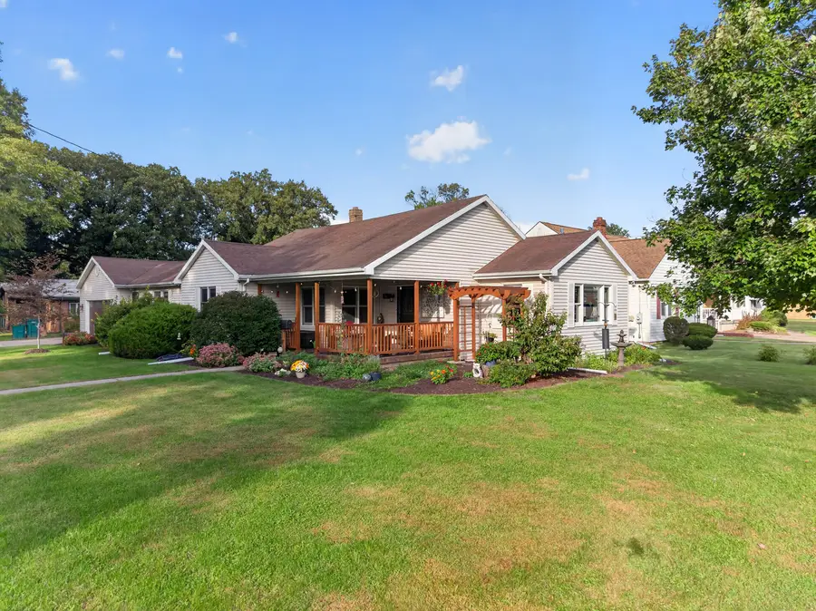 901 Lowden Road, Streator, IL 61364 - #3