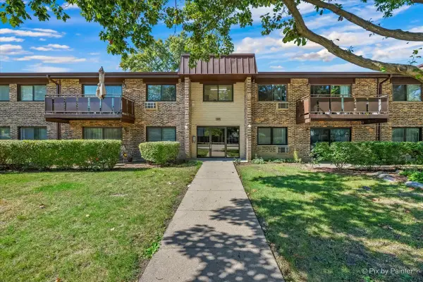 2632 N Windsor Drive #102, Arlington Heights, IL 60004