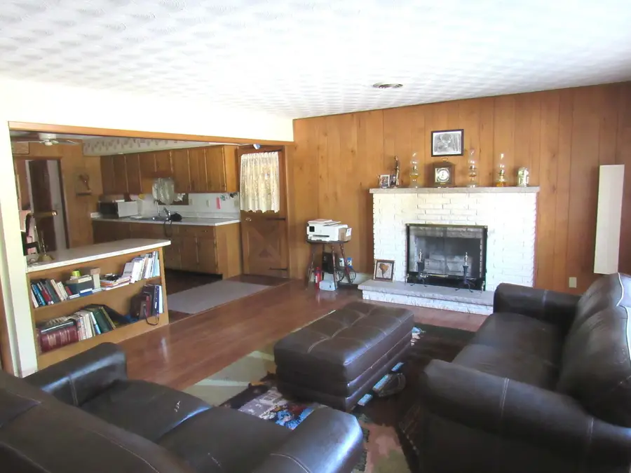 74 Hillcrest Drive, Clinton, IL 61727 - #2