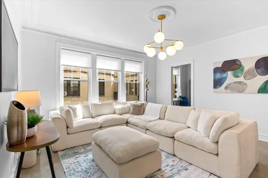 3606 N Pine Grove Avenue #4J, Chicago, IL 60613 - #3