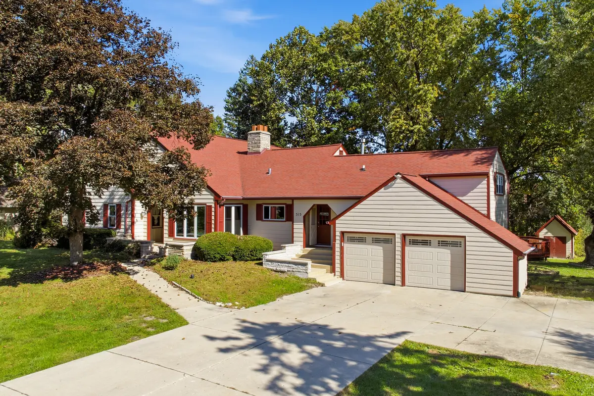 10S515 Glenn Drive, Burr Ridge, IL 60527 - #1