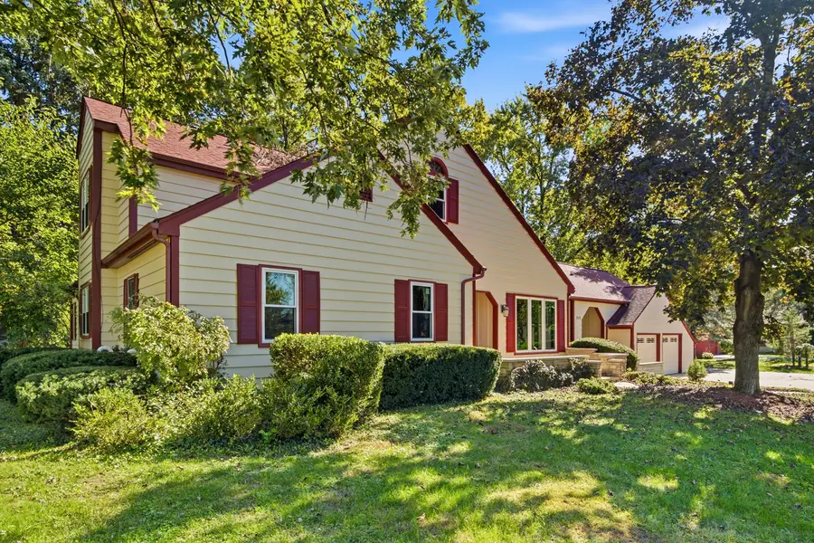 10S515 Glenn Drive, Burr Ridge, IL 60527 - #2