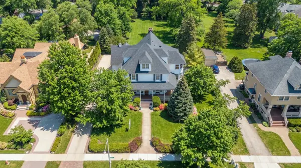 300 E Euclid Avenue, Arlington Heights, IL 60004