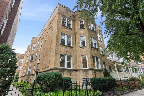 1531 W Rosemont Avenue #1N, Chicago, IL 60660