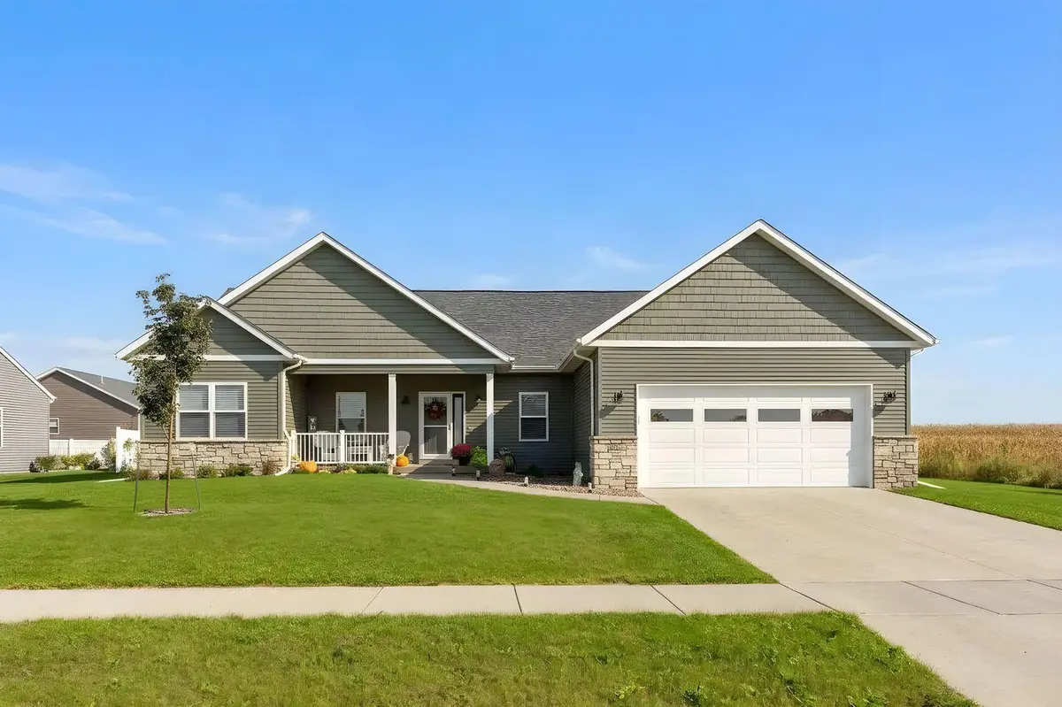 1907 S 5th Street, Eldridge, IA 52748 - #1