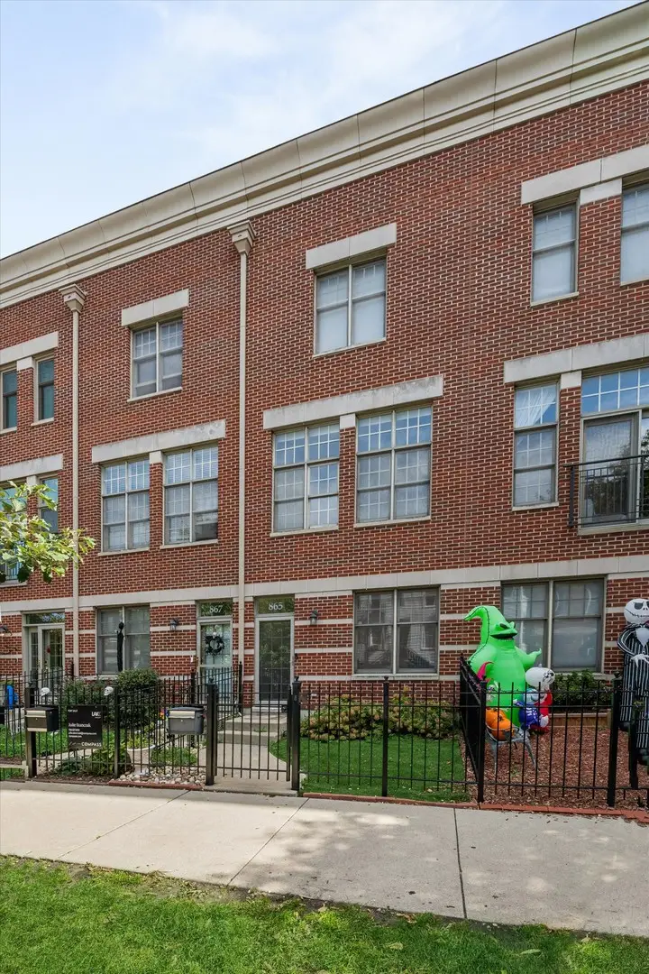 865 N May Street, Chicago, IL 60642 - #1