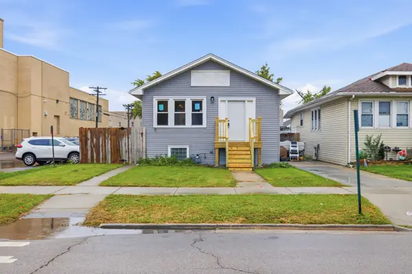 2602 Glos Avenue, Bellwood, IL 60104