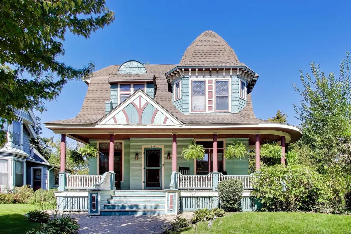 582 Park Street, Elgin, IL 60120 - #1