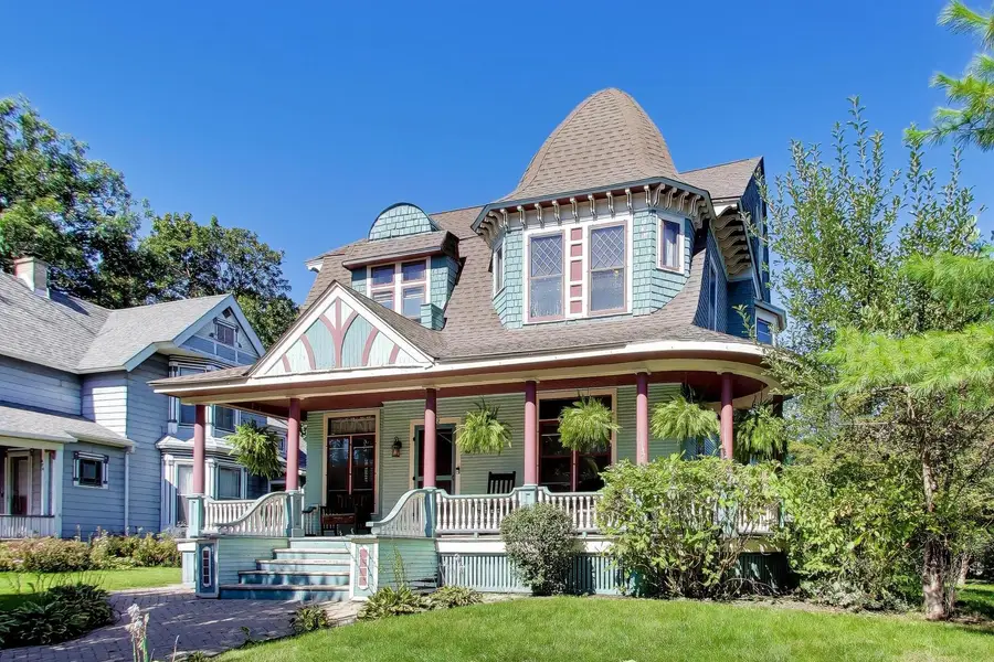 582 Park Street, Elgin, IL 60120 - #2