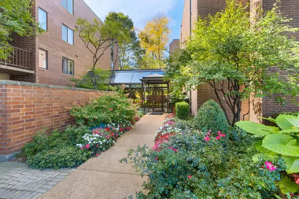 2150 Bouterse Street #406D, Park Ridge, IL 60068