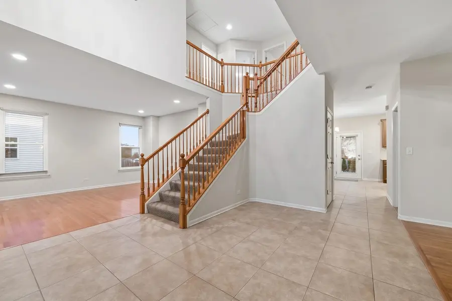 207 Willington Way, Oswego, IL 60543 - #3
