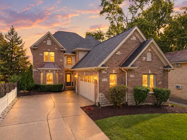 830 N Sleight Street, Naperville, IL 60563