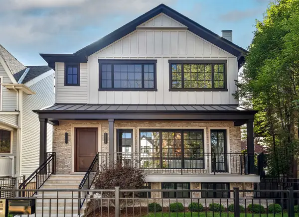 1907 W Cuyler Avenue, Chicago, IL 60613