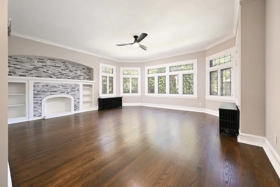 2619 W Farwell Avenue, Chicago, IL 60645 - #3