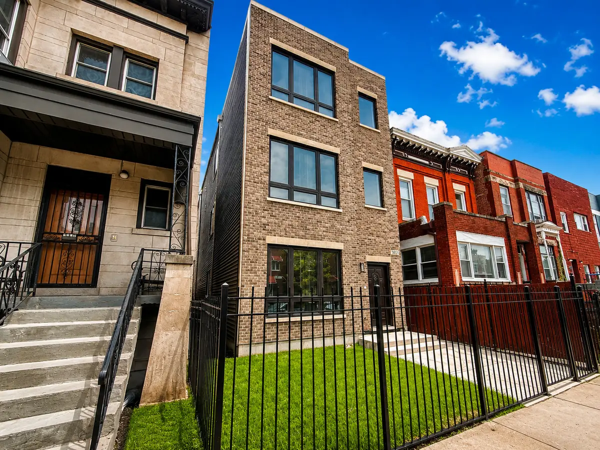 3031 W Warren Boulevard, Chicago, IL 60612 - #1