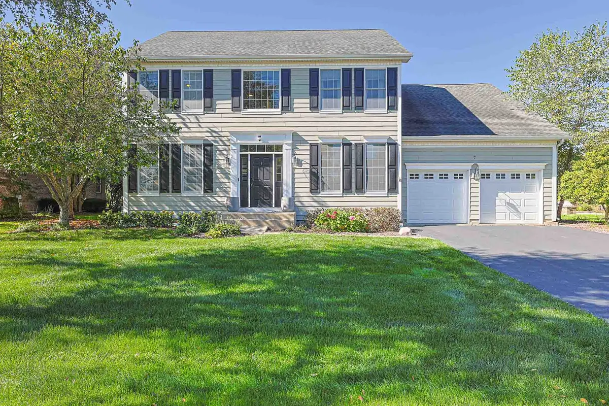 7 Tournament Drive S, Hawthorn Woods, IL 60047 - #1