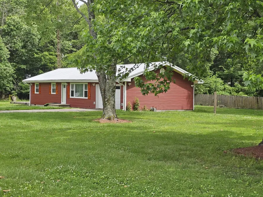 111 W Hickory Street, Bluford, IL 62814 - #3