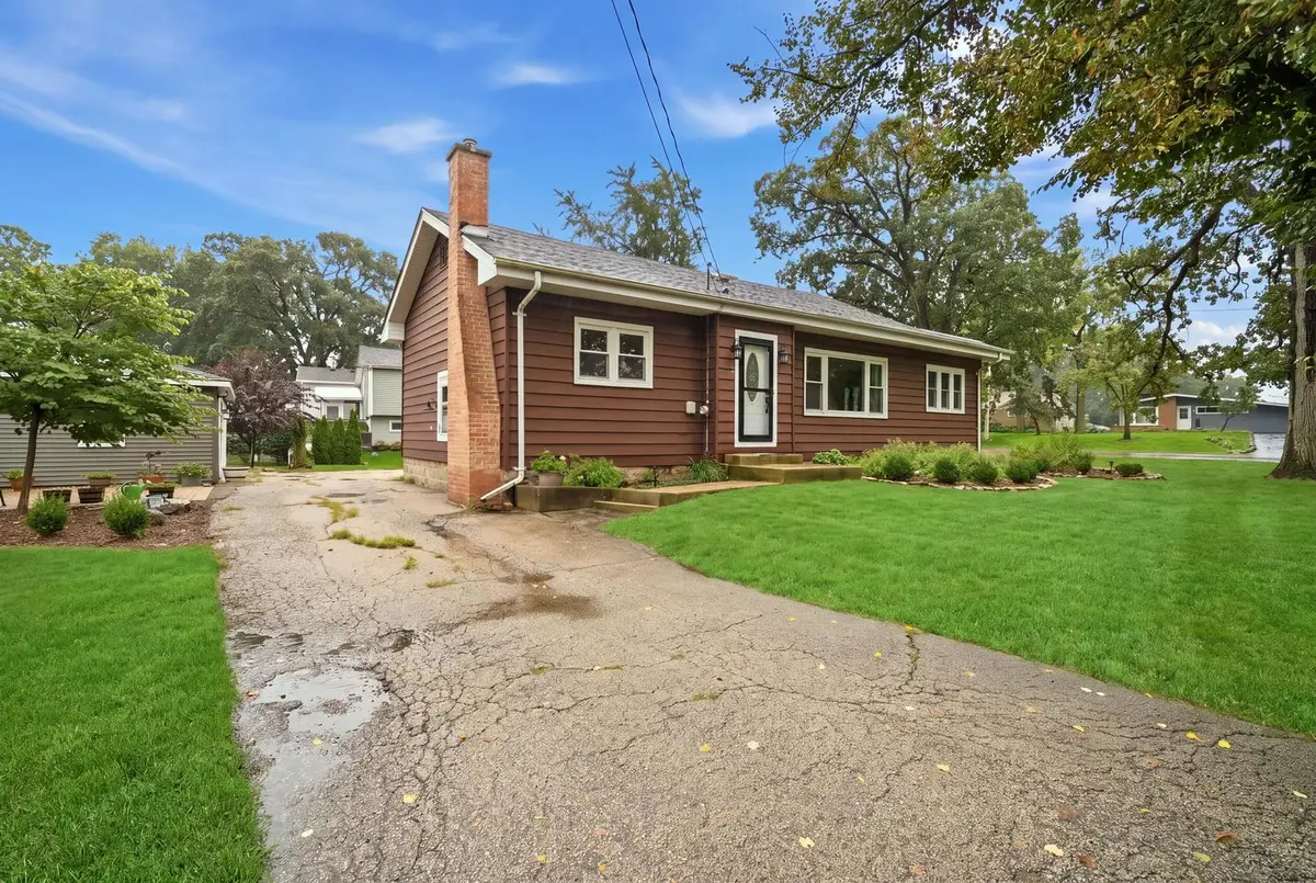 548 W Saint Charles Road, Lombard, IL 60148 - #1