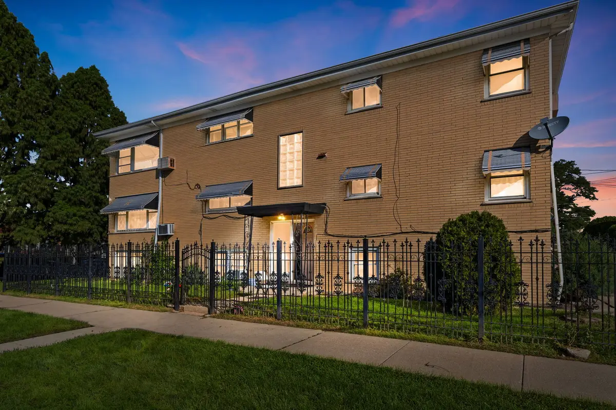 2501 N Mont Clare Avenue, Chicago, IL 60707 - #1