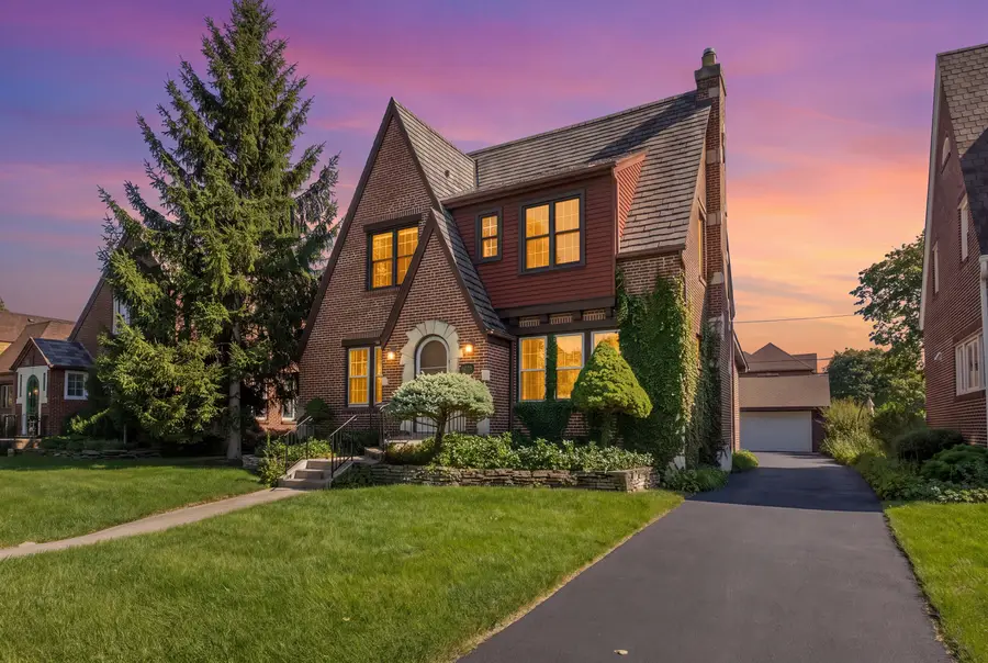 221 East Avenue, Park Ridge, IL 60068 - #3